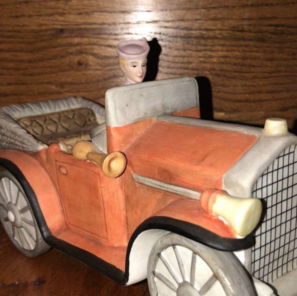 v. rare enesco 1988 lady in her car music box
